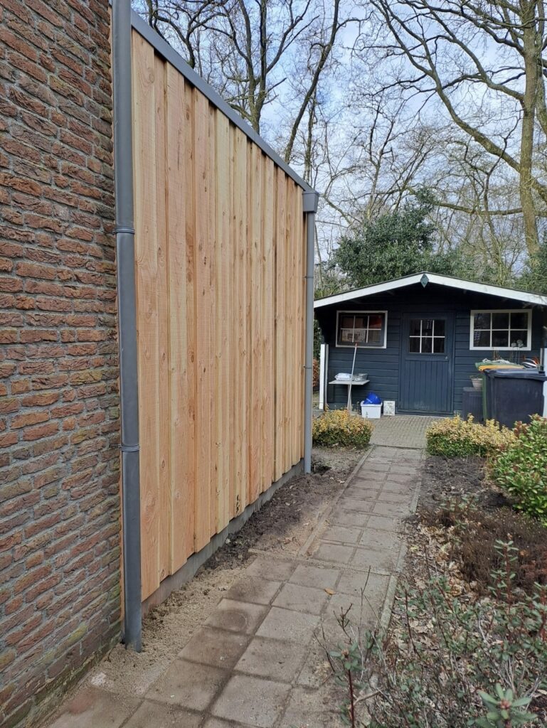 Douglas uitbouw geplaatst in Rolde