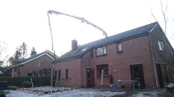 Douglas uitbouw geplaatst in Rolde
